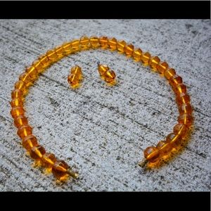 Discounted 2 Go 🔜 Vintage Beaded Necklace with Matching Earrings